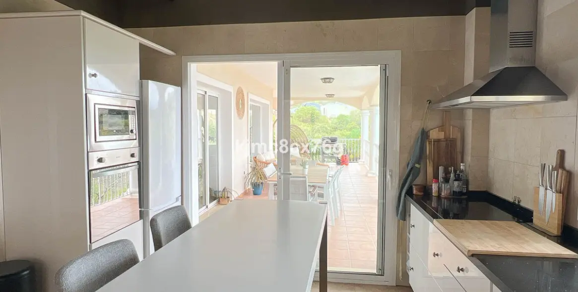 Sale of detached villa in Riviera del Sol 9