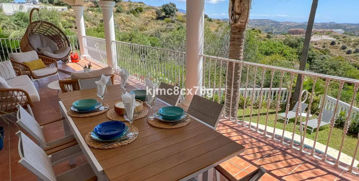 Sale of detached villa in Riviera del Sol 17