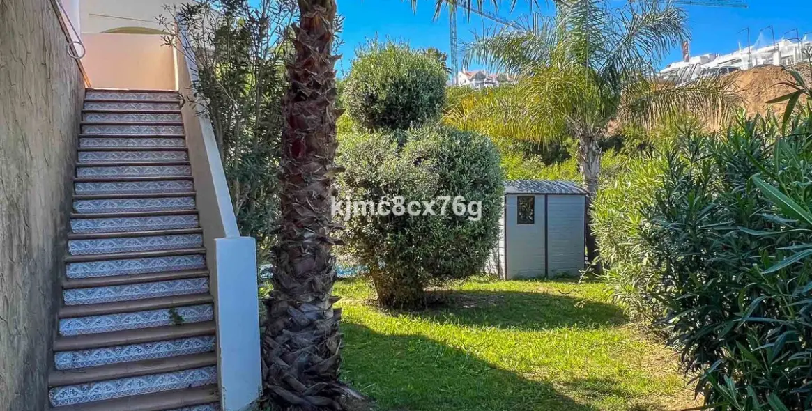 Sale of detached villa in Riviera del Sol 21