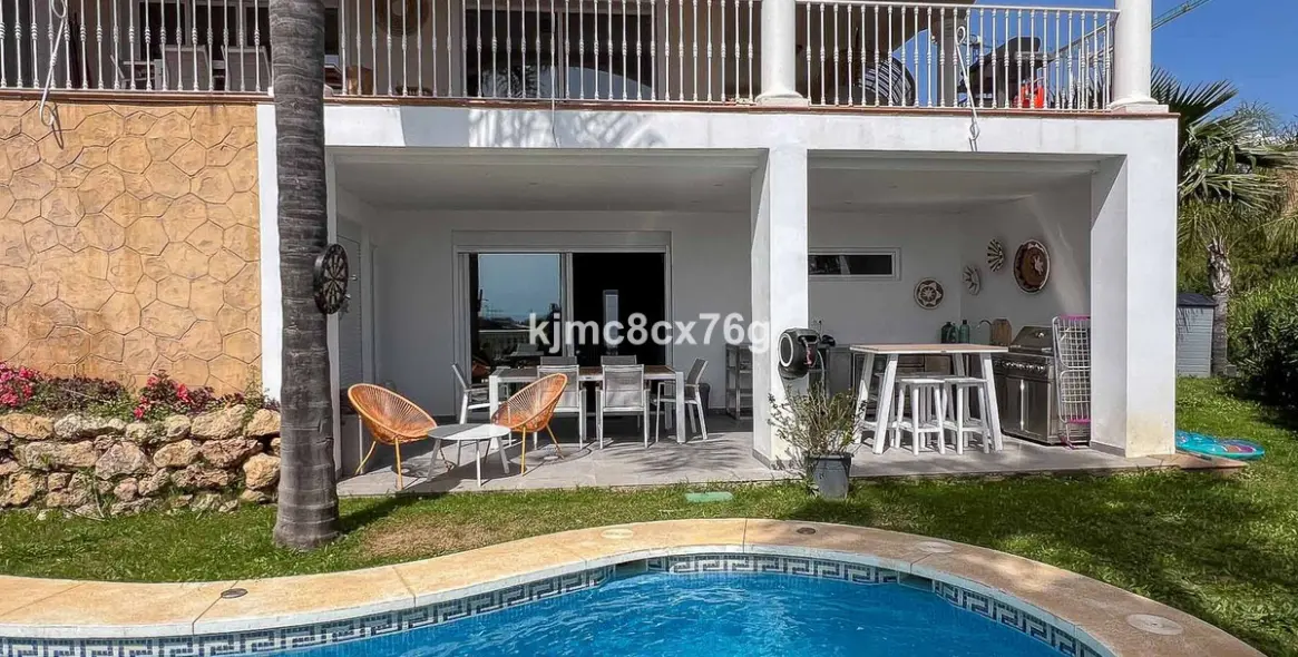 Sale of detached villa in Riviera del Sol 22