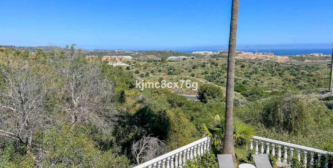 Sale of detached villa in Riviera del Sol 42