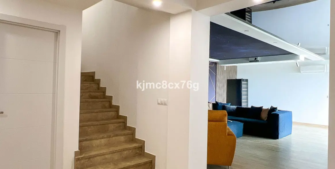 Sale of detached villa in Riviera del Sol 43