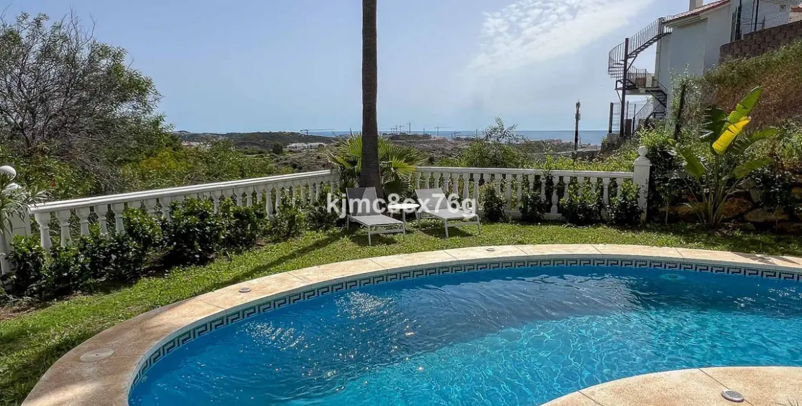 Sale of detached villa in Riviera del Sol 54
