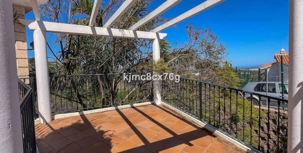 Sale of detached villa in Riviera del Sol 63