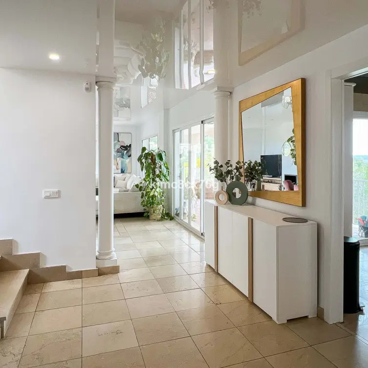 Sale of detached villa in Riviera del Sol