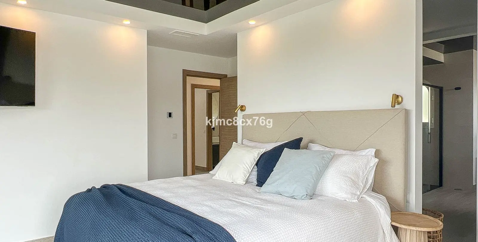 Продажа  отдельно стоящей виллы в Riviera del Sol 33