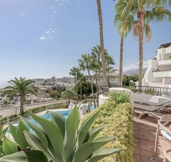 Sale of middle floor apartment in Torremolinos