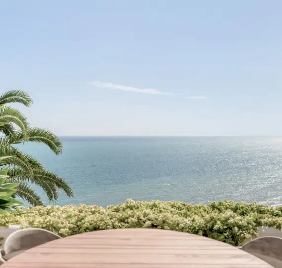 Sale of middle floor apartment in Torremolinos