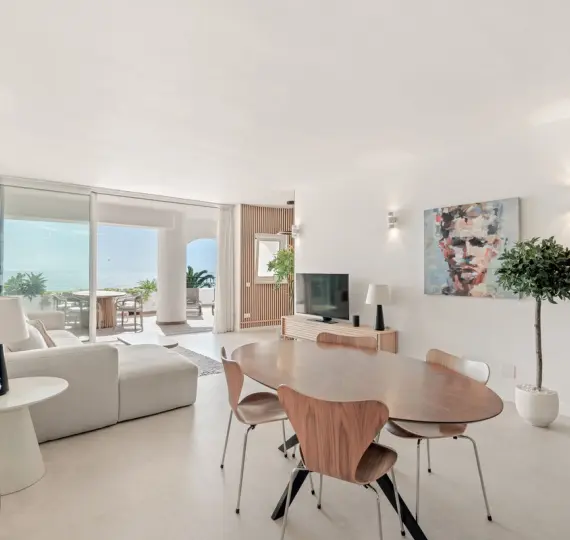 Sale of middle floor apartment in Torremolinos