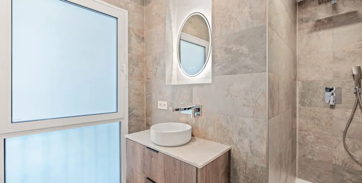 Sale of middle floor apartment in Torremolinos 11