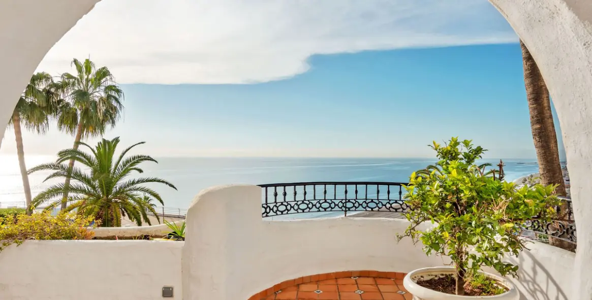 Sale of middle floor apartment in Torremolinos 17