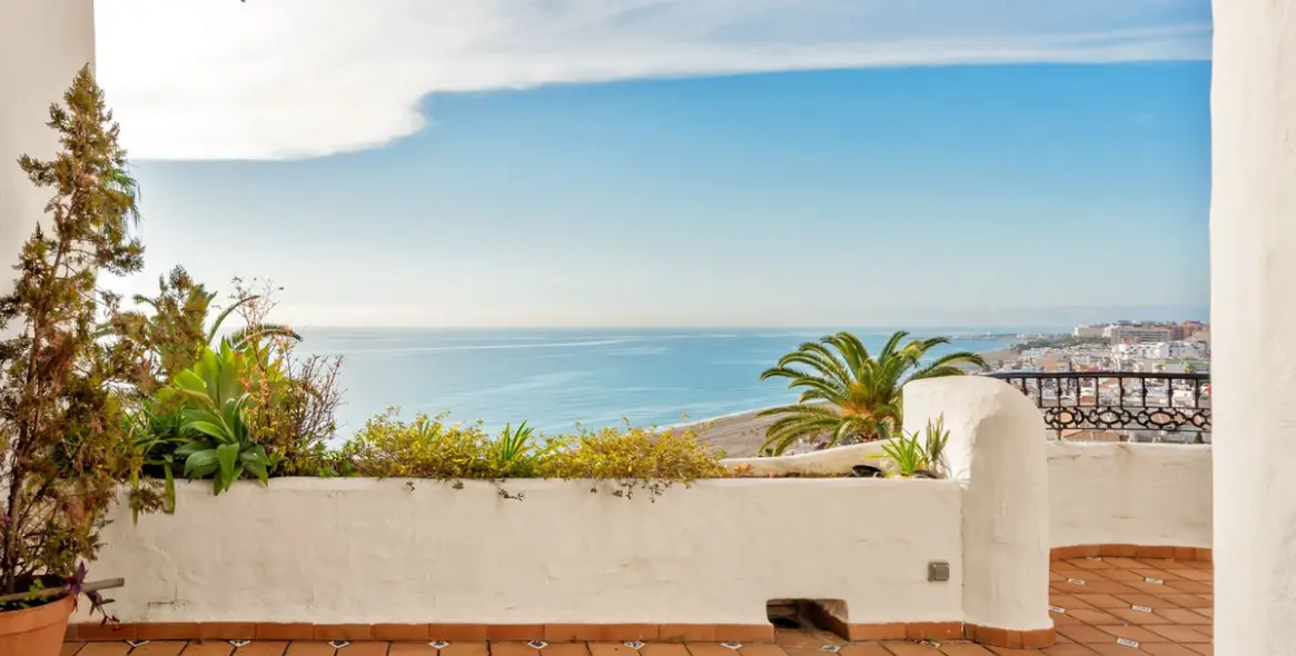 Sale of middle floor apartment in Torremolinos 19