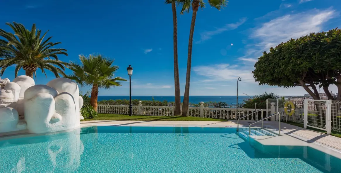 Sale of middle floor apartment in Torremolinos 20