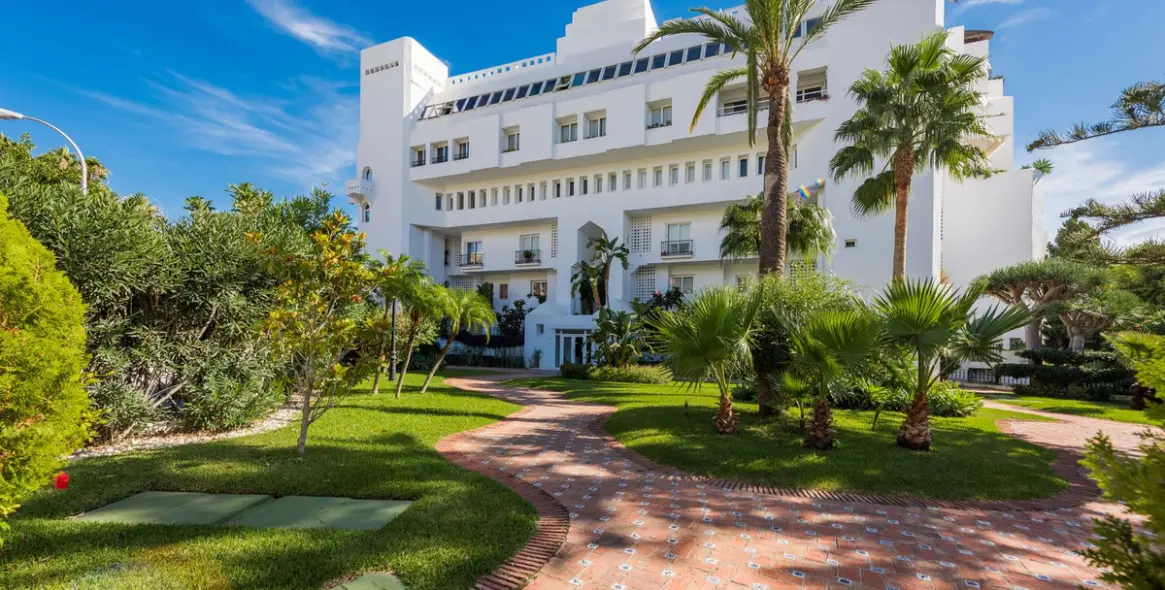 Продажа апартаментов на среднем этаже в Torremolinos 28