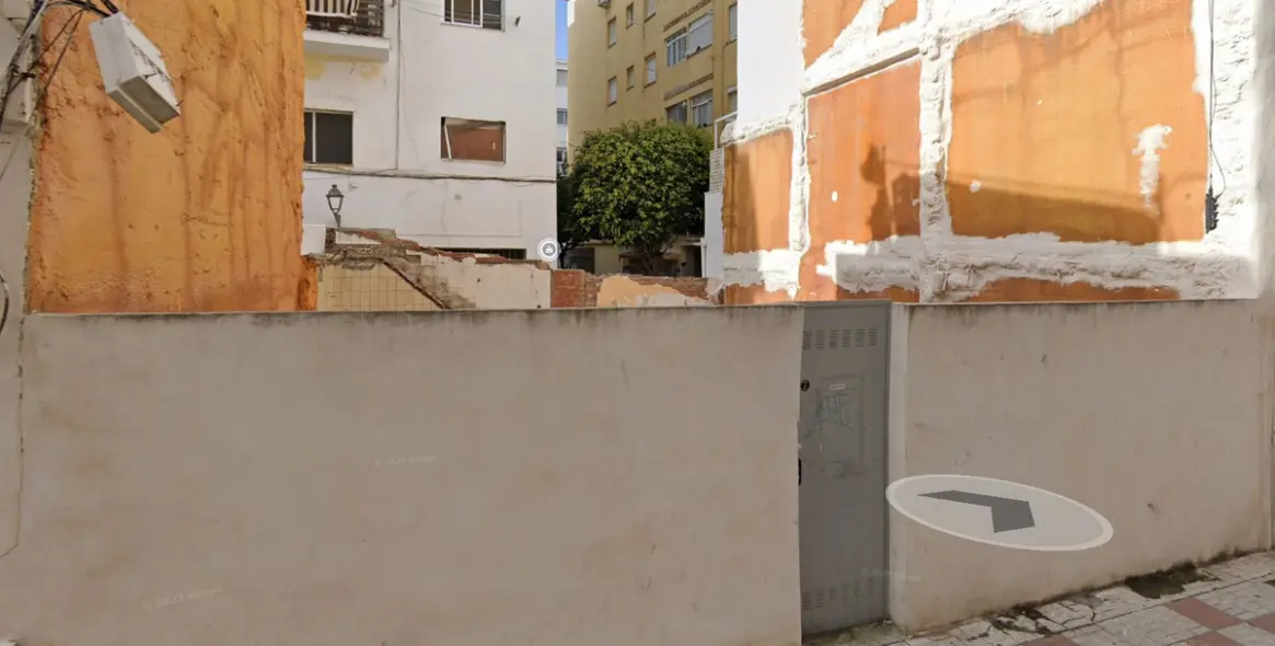 Продажа  жилого участка в Estepona 9