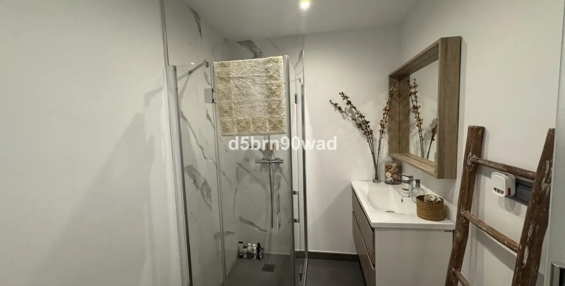 Продажа  отдельно стоящей виллы в Estepona 19