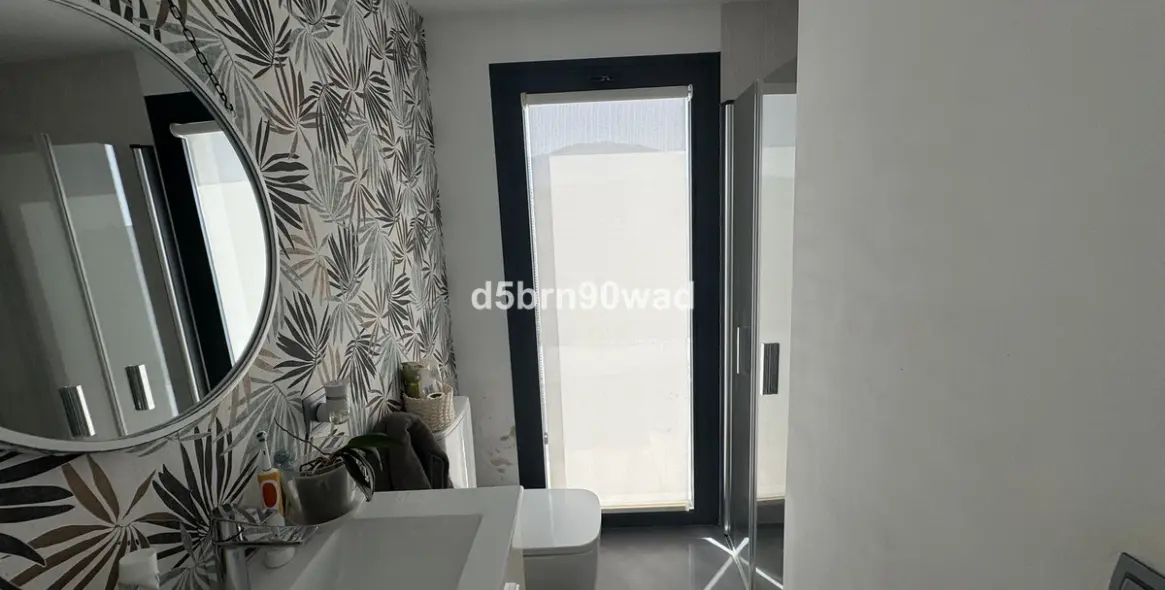 Продажа  отдельно стоящей виллы в Estepona 24