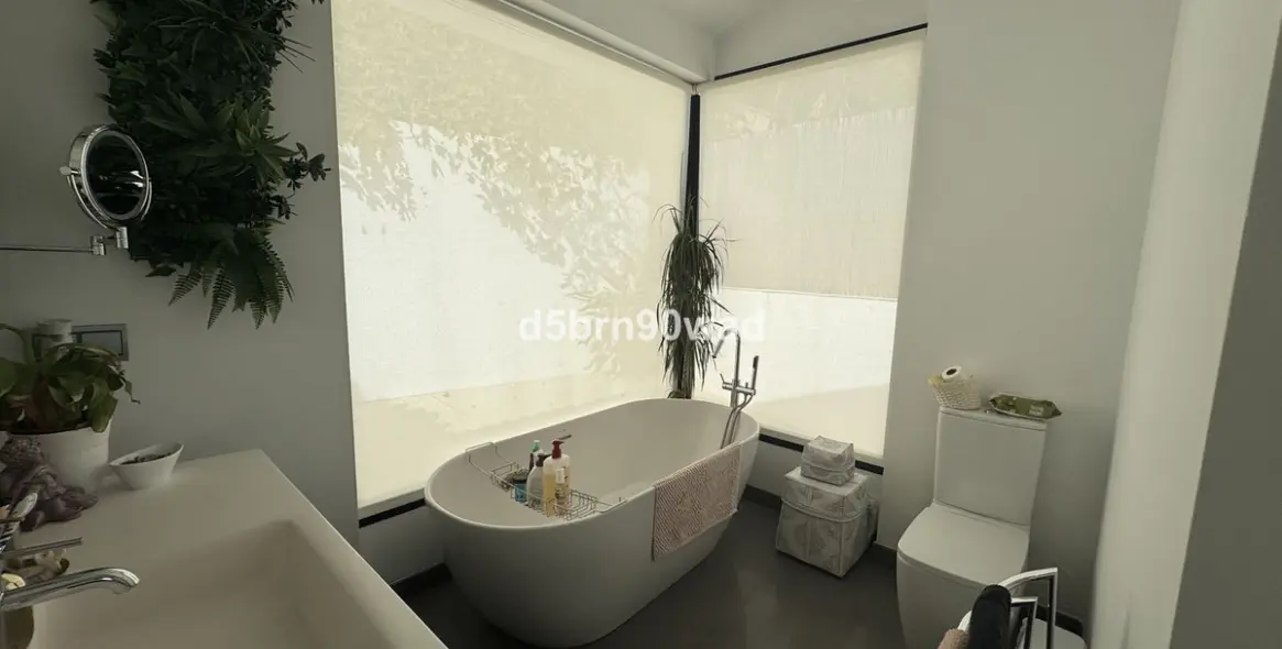 Продажа  отдельно стоящей виллы в Estepona 29