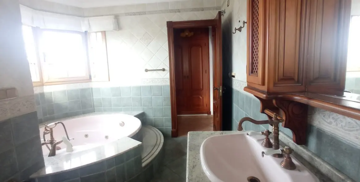 Продажа  отдельно стоящей виллы в Mijas 30