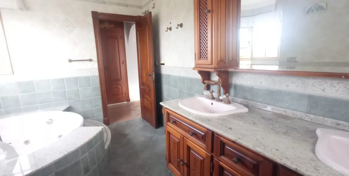 Продажа  отдельно стоящей виллы в Mijas 31