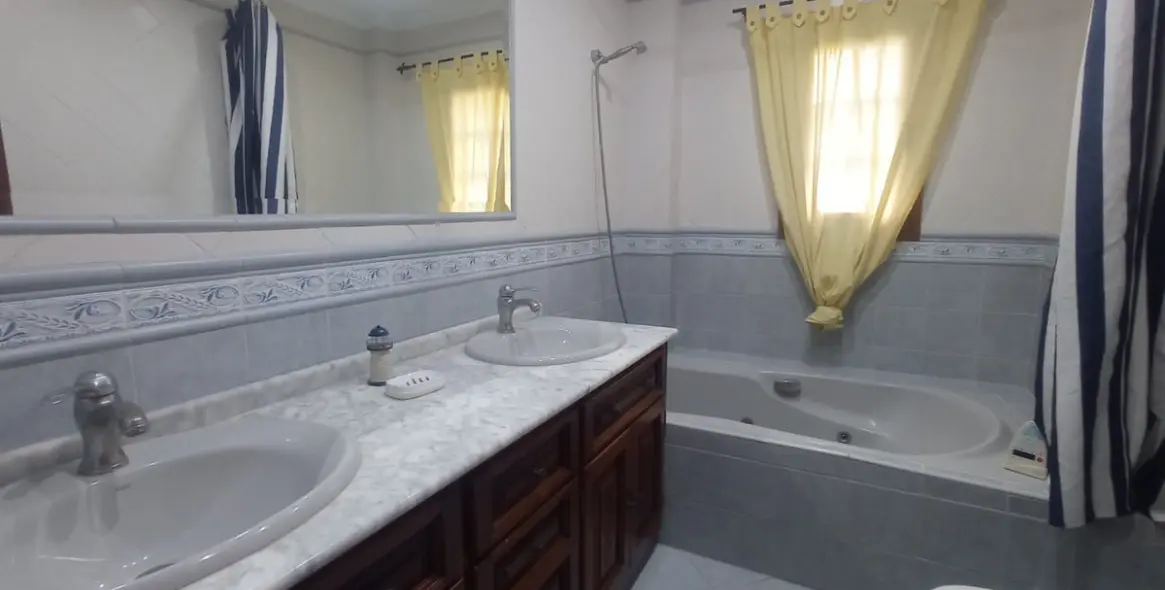 Продажа  отдельно стоящей виллы в Mijas 39