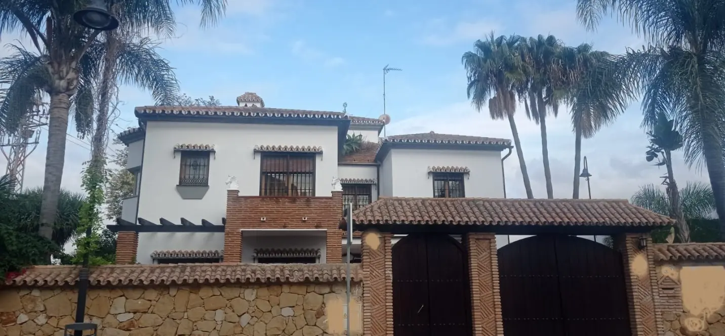 Sale of detached villa in Mijas 1