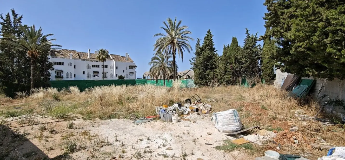 Продажа  жилого участка в Marbella 1