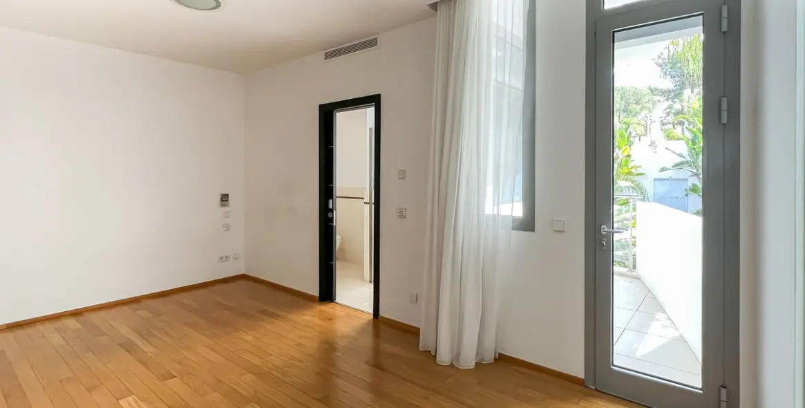 Продажа таунхауса в Marbella (район Sierra Blanca) 9