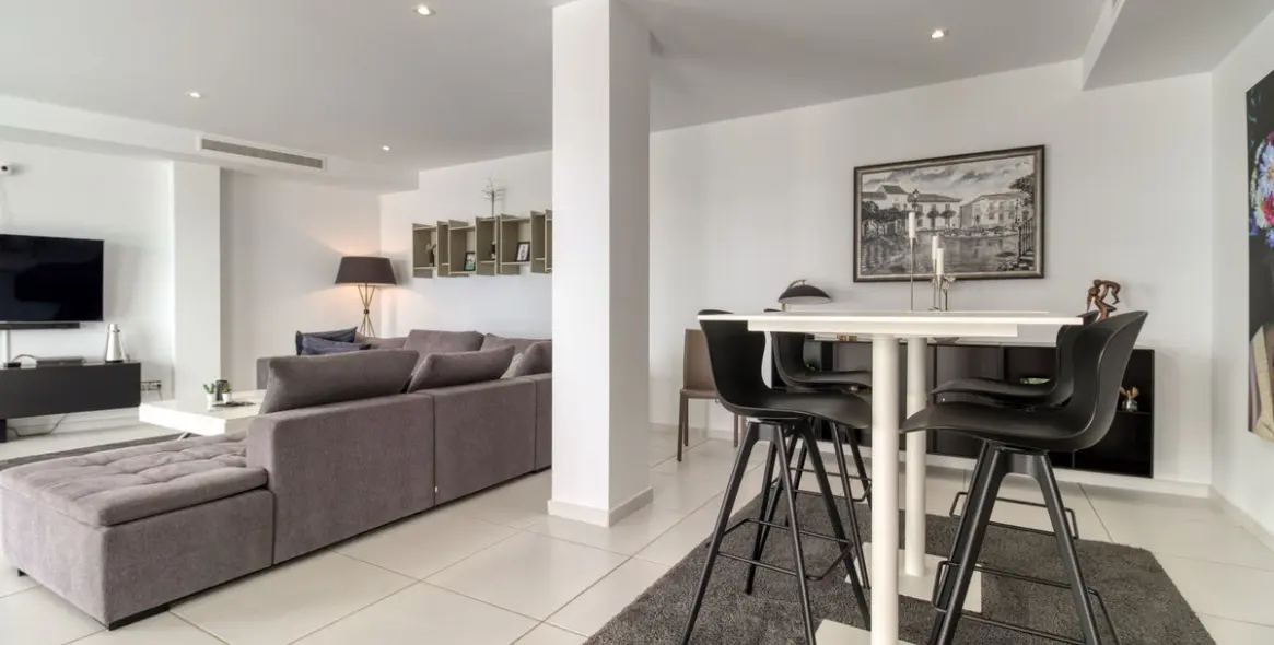 Продажа  отдельно стоящей виллы в Torremuelle 31