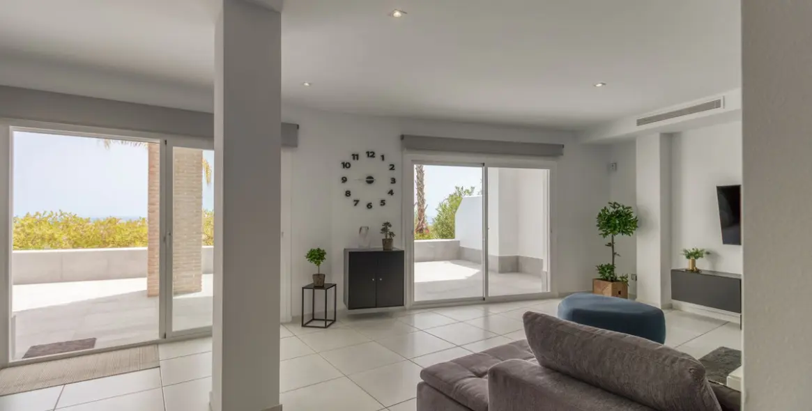 Продажа  отдельно стоящей виллы в Torremuelle 32