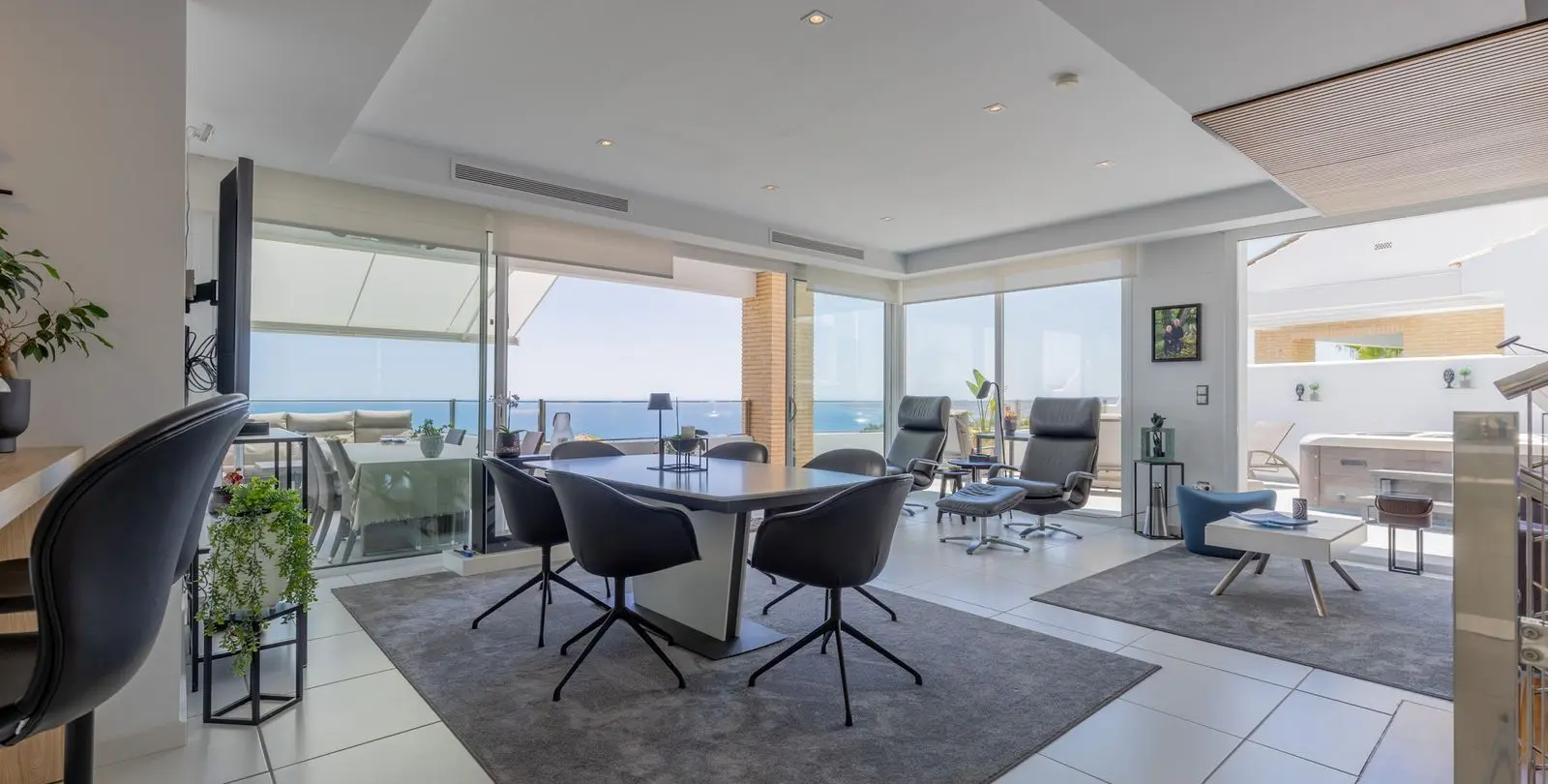 Sale of detached villa in Torremuelle 3