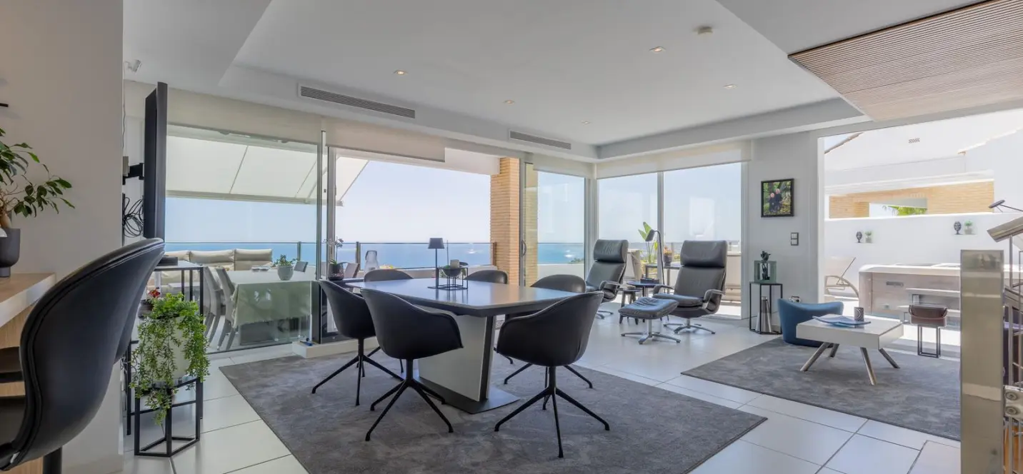 Sale of detached villa in Torremuelle 2