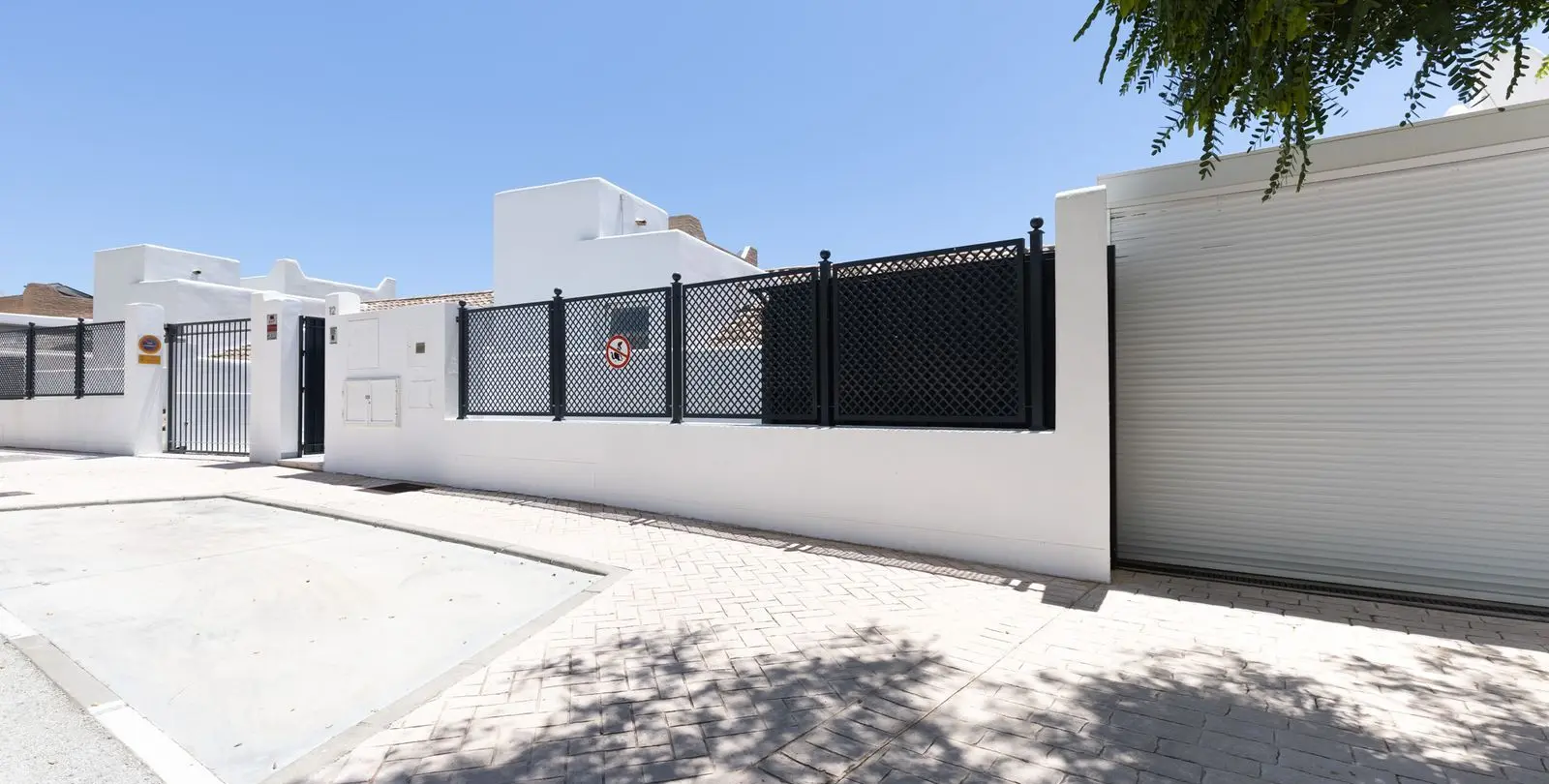 Sale of detached villa in Torremuelle 14