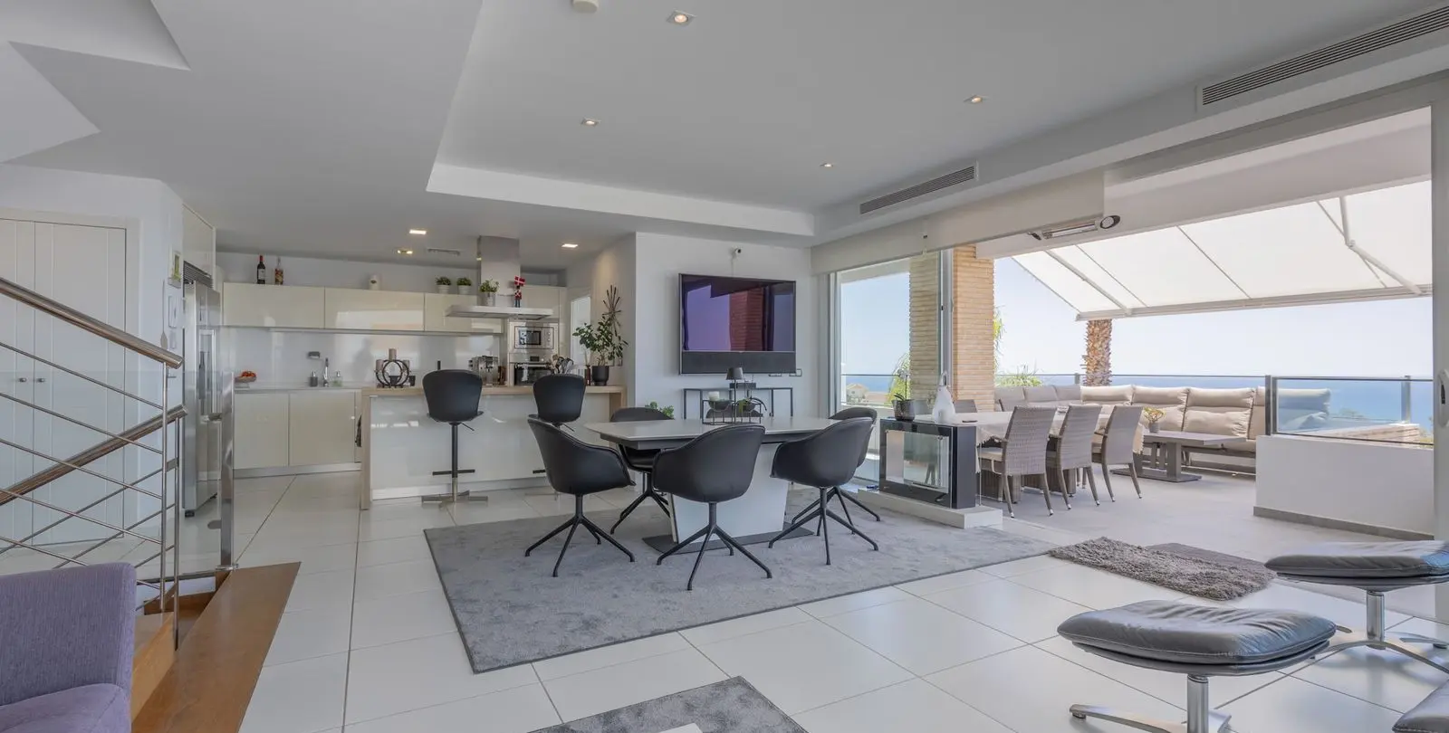 Sale of detached villa in Torremuelle 25