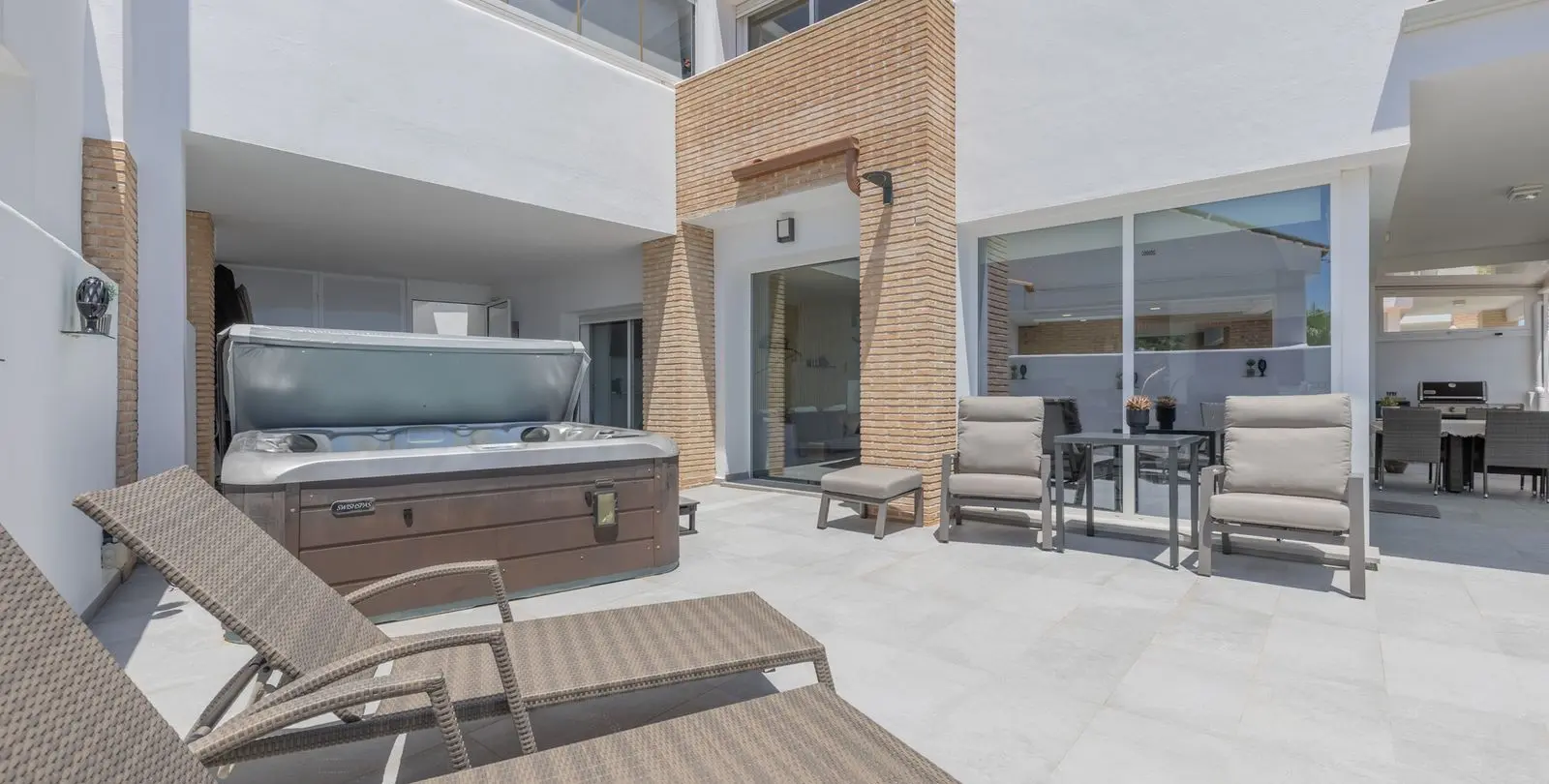 Sale of detached villa in Torremuelle 36