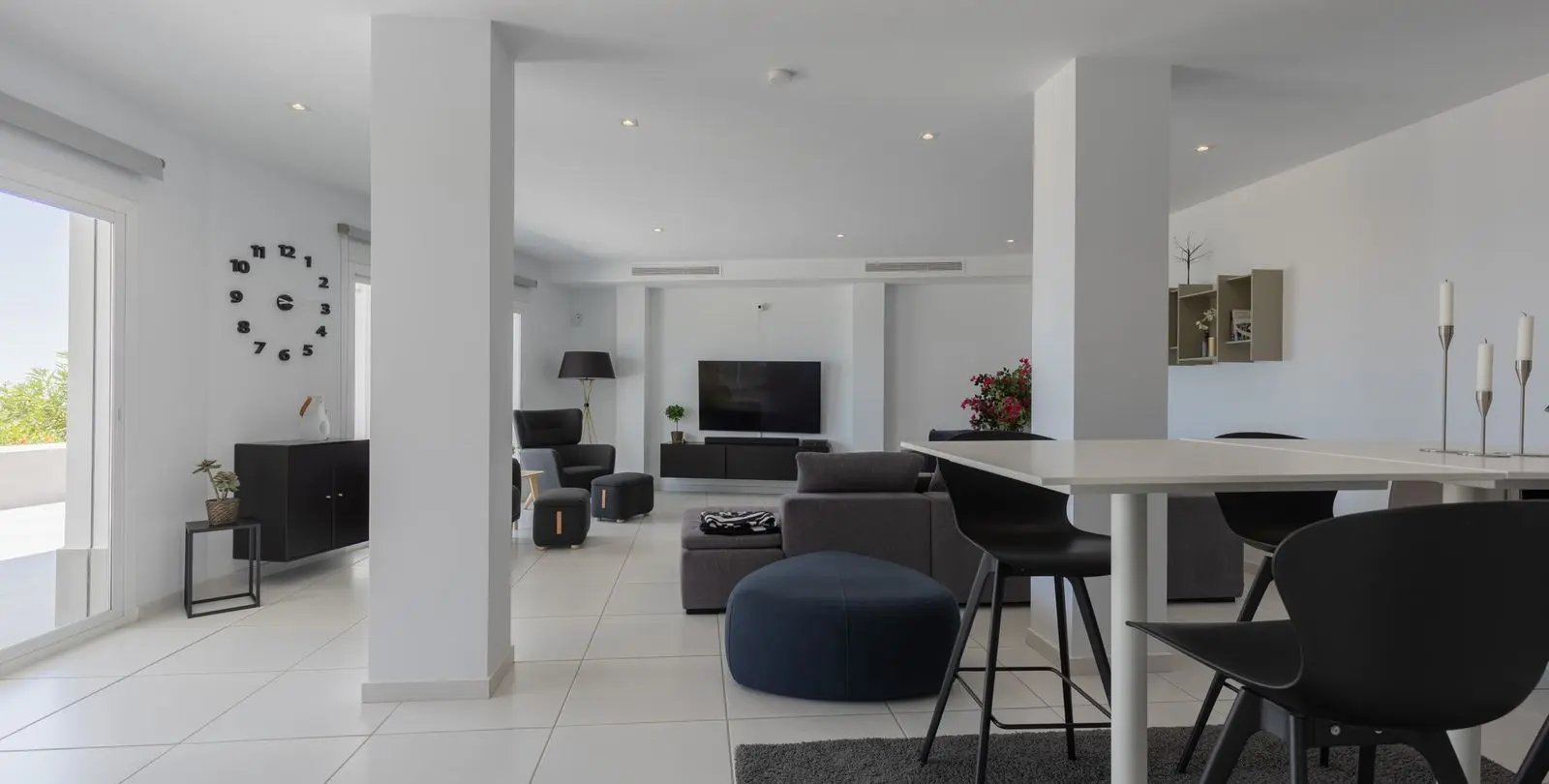 Sale of detached villa in Torremuelle 46