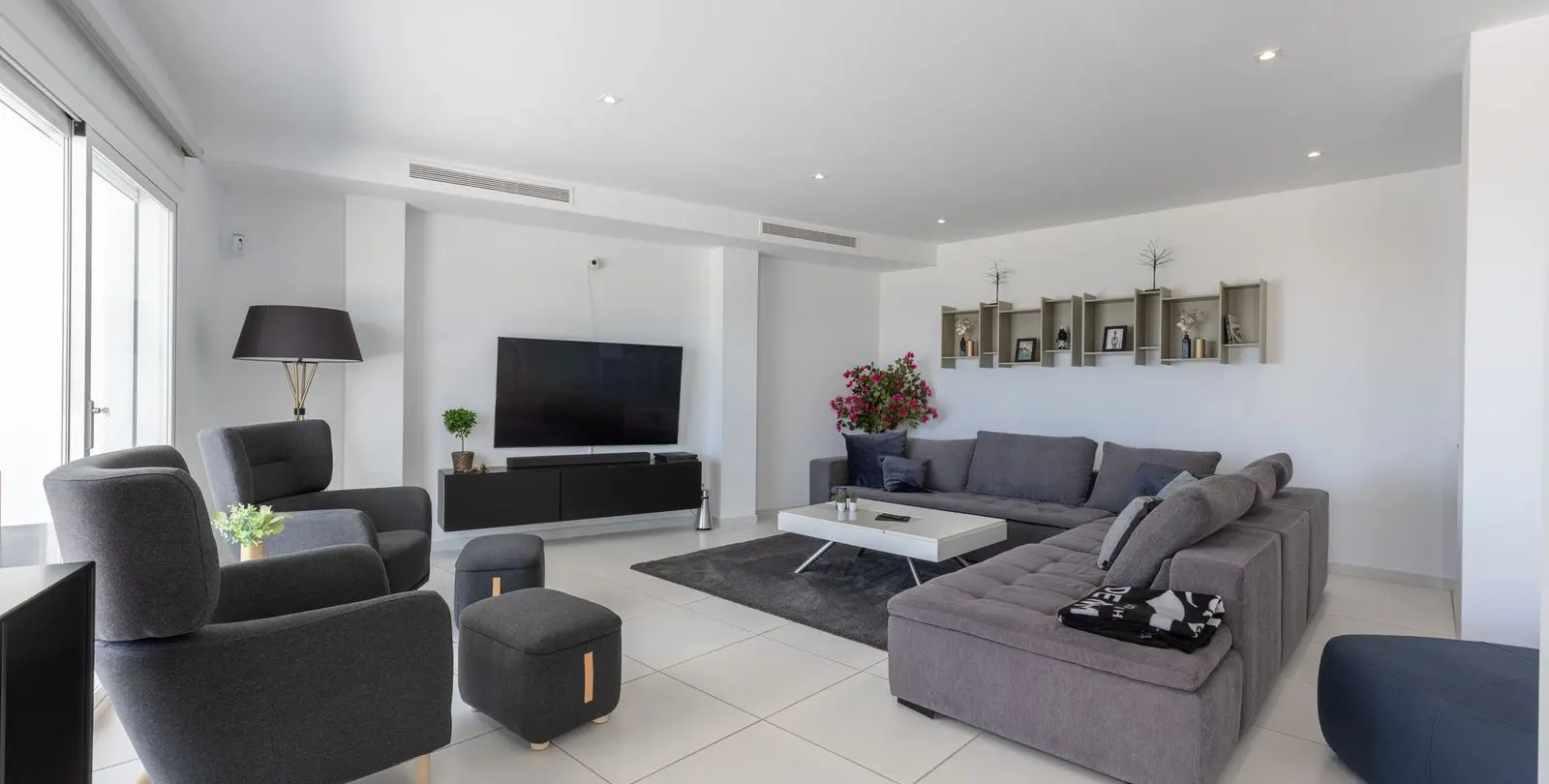 Sale of detached villa in Torremuelle 47