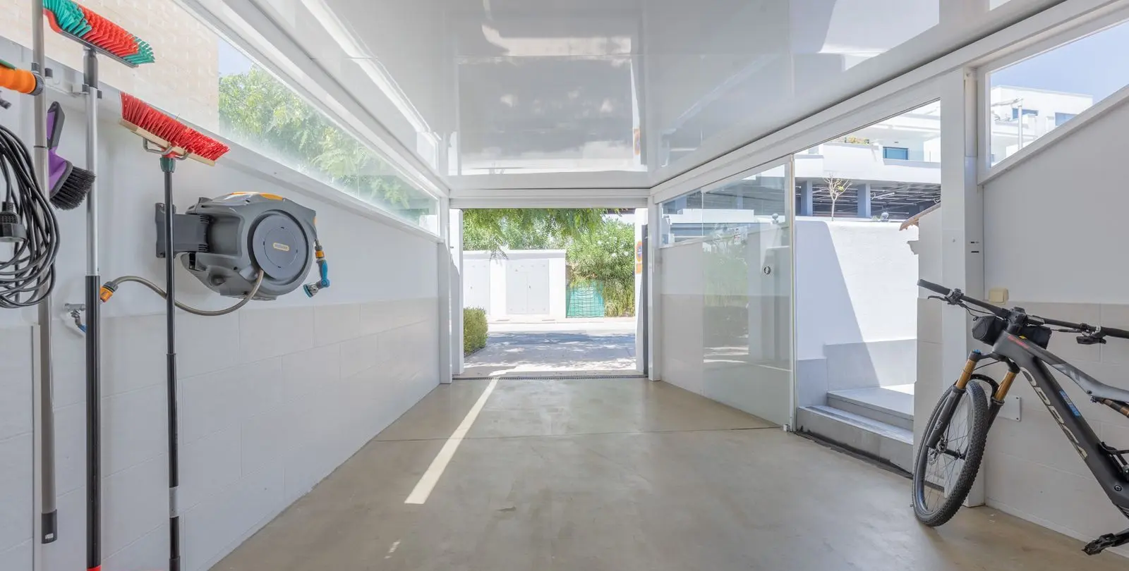 Sale of detached villa in Torremuelle 64