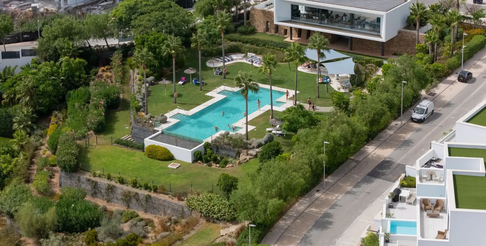 Sale of detached villa in Torremuelle 68