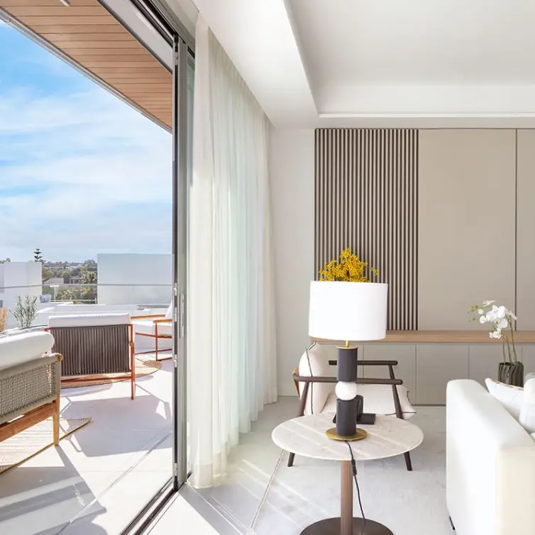 Продажа двухуровневого пентхауса в Marbella