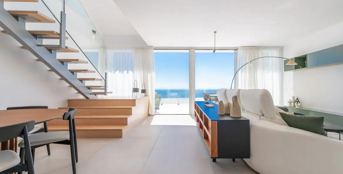 Sale of penthouse duplex in Benalmadena 1