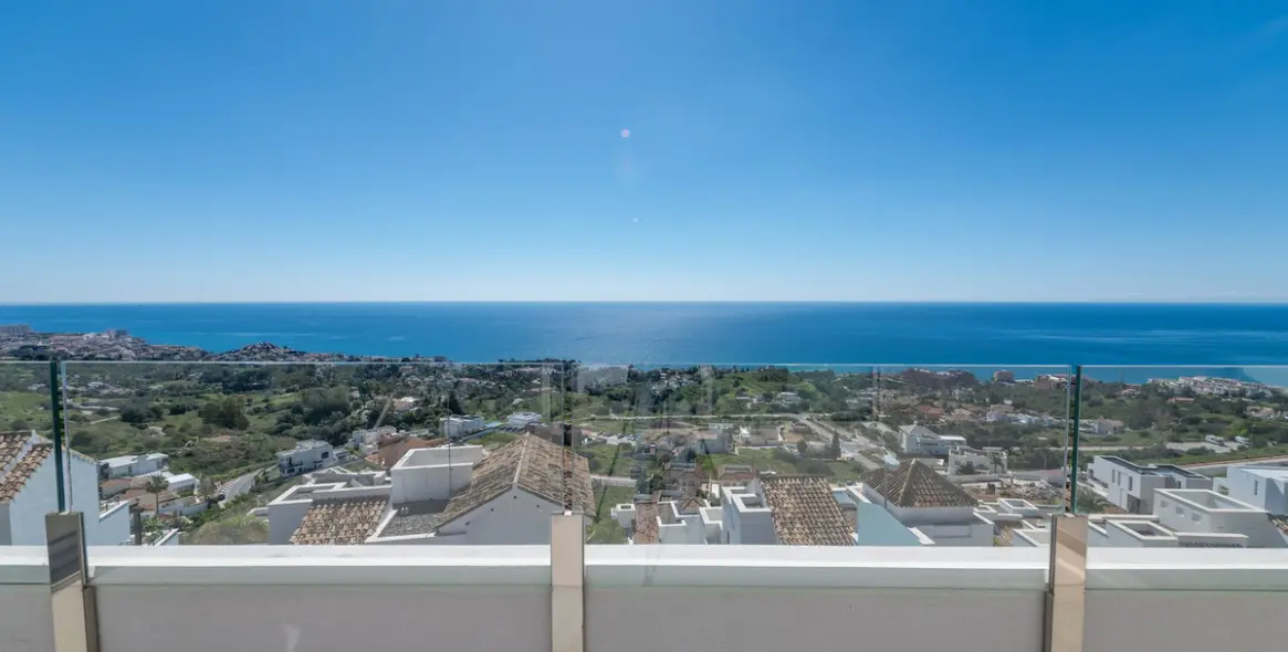 Sale of penthouse duplex in Benalmadena 15