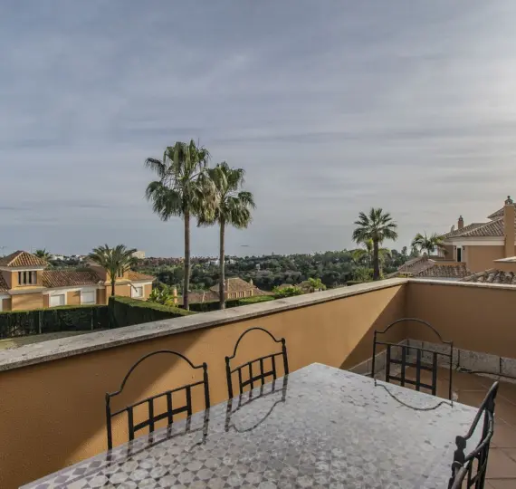 Продажа дома на две семьи в Santa Clara