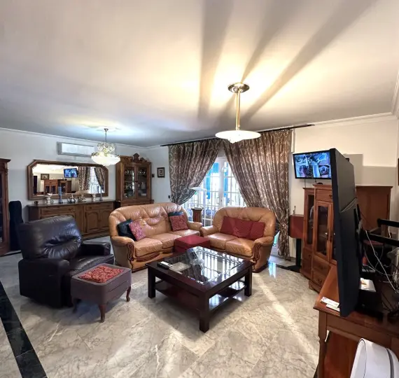 Oтдельно стоящая вилла R5046493