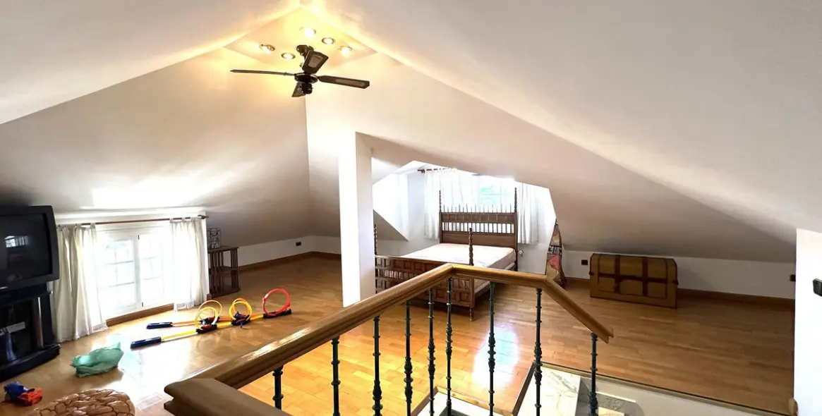 Продажа  отдельно стоящей виллы в San Pedro de Alcántara (район San Pedro de Alcántara) 9