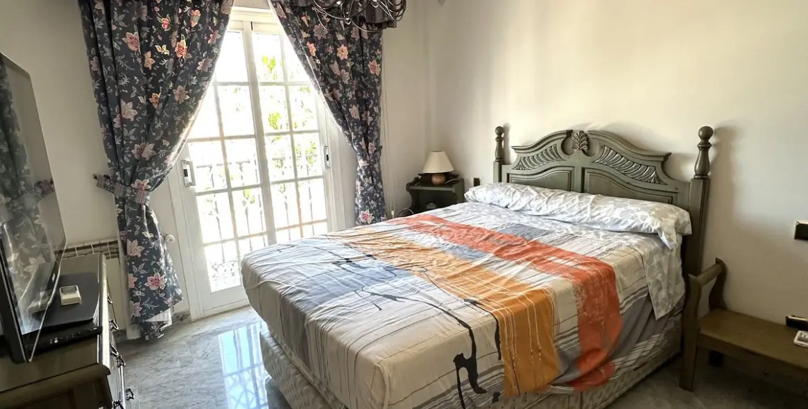 Продажа  отдельно стоящей виллы в San Pedro de Alcántara (район San Pedro de Alcántara) 14