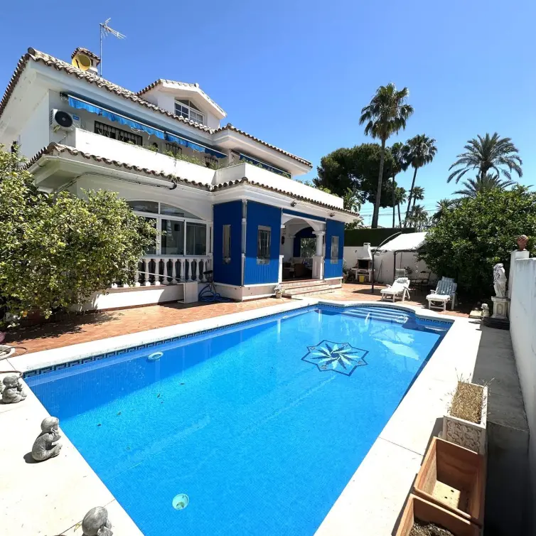 Venta de villa independiente en San Pedro de Alcántara