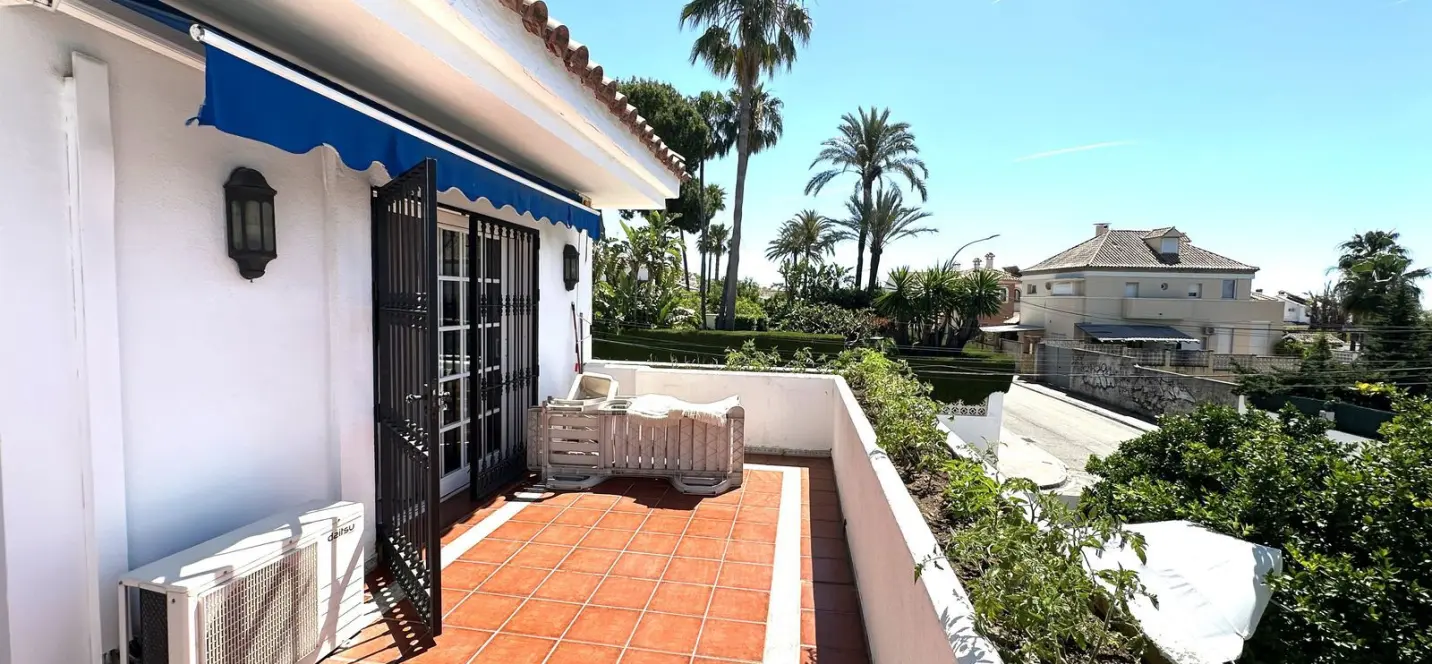 Venta de villa independiente en San Pedro de Alcántara 1