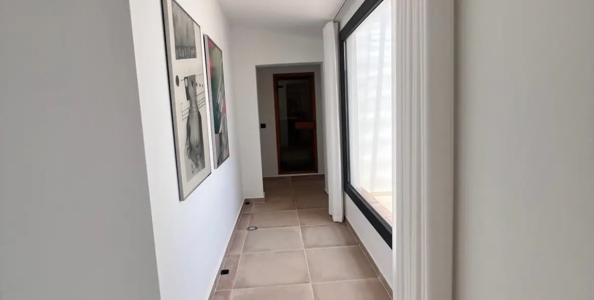 Продажа  отдельно стоящей виллы в Estepona 12