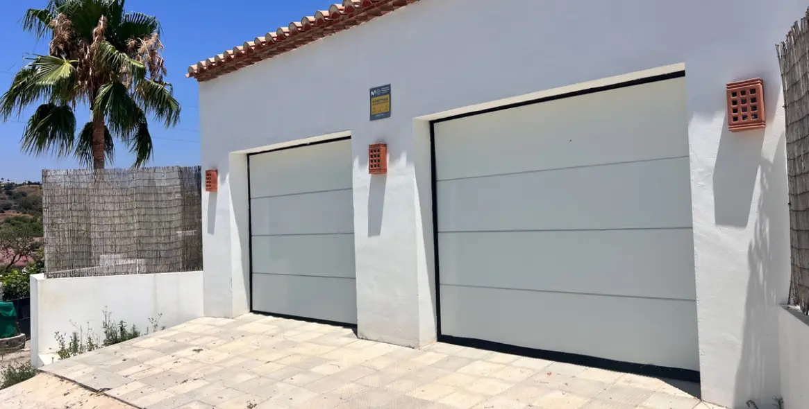 Продажа  отдельно стоящей виллы в Estepona 24